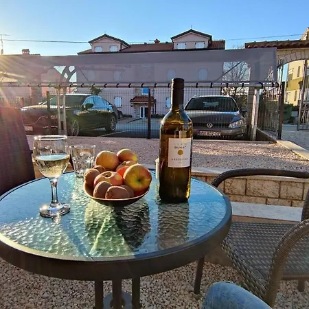 Marla Apartman